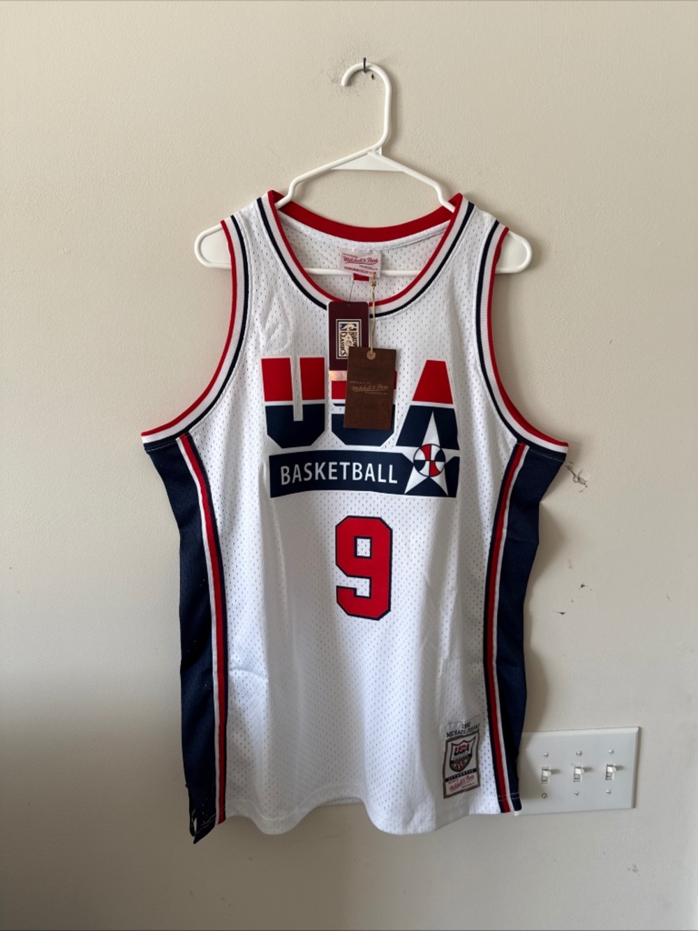 Men’s Mitchell & Ness Michael Jordan #9 1992 Dream Team Jersey Sz L - NWT RARE